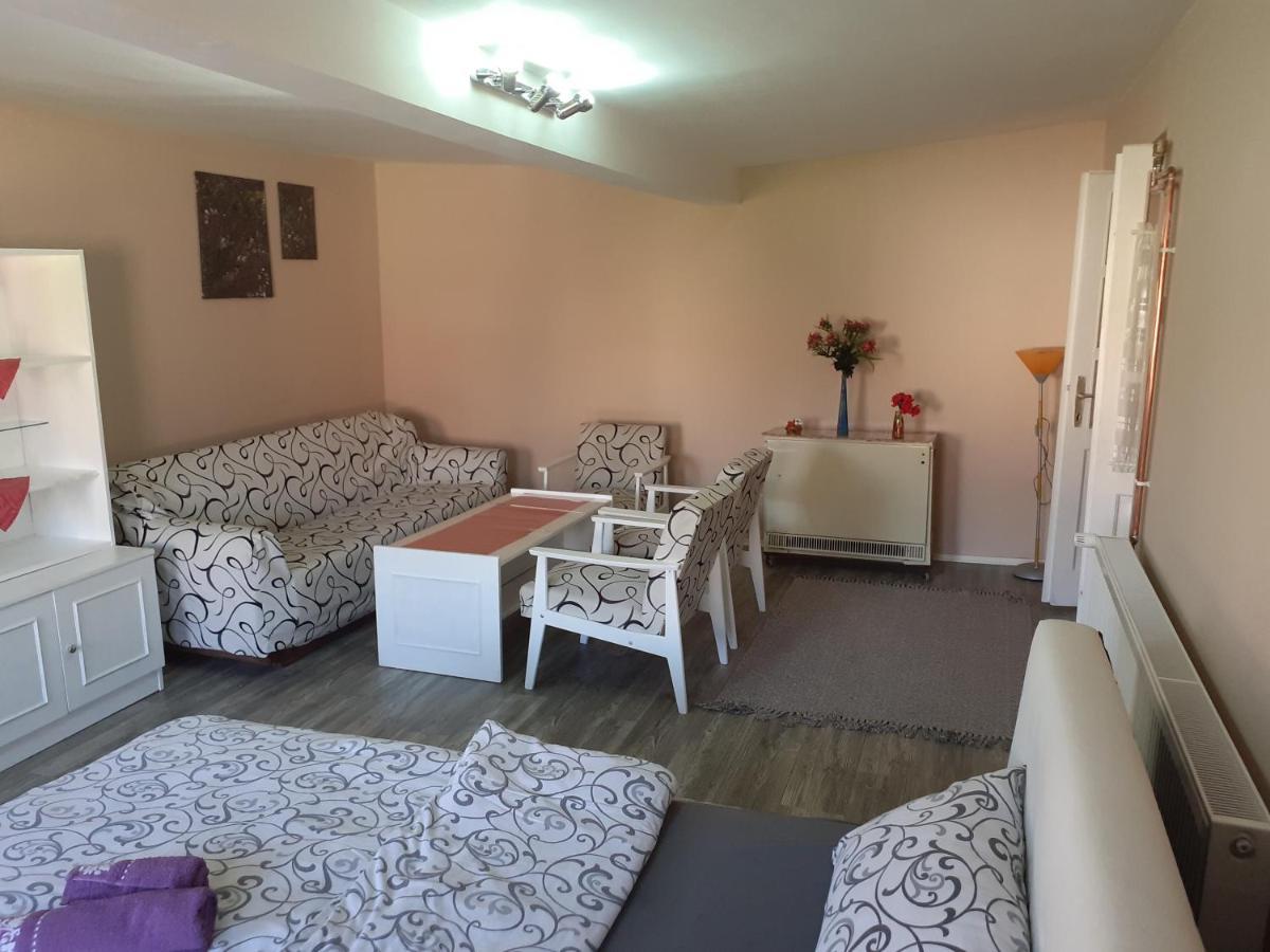 Mega Apartment 수보티차 외부 사진